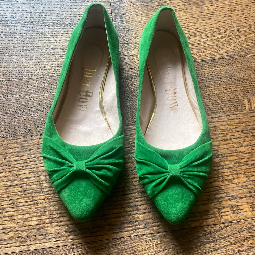 Adorable green velvet bow flats, EUC